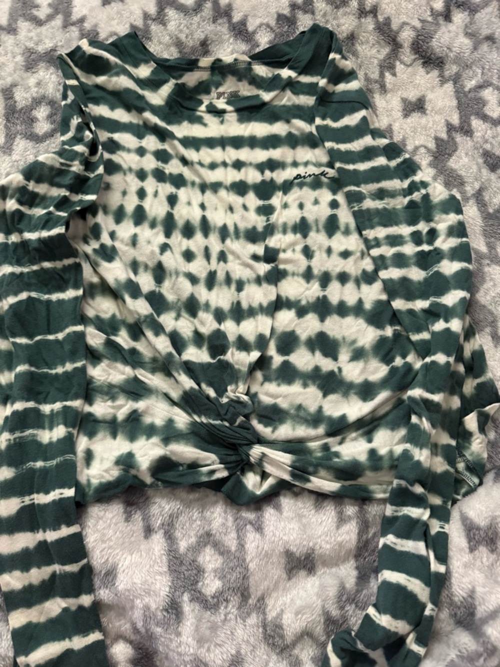 PINK Victoria's Secret Green and White Tie-Dye Knot Front Long Sleeve Top